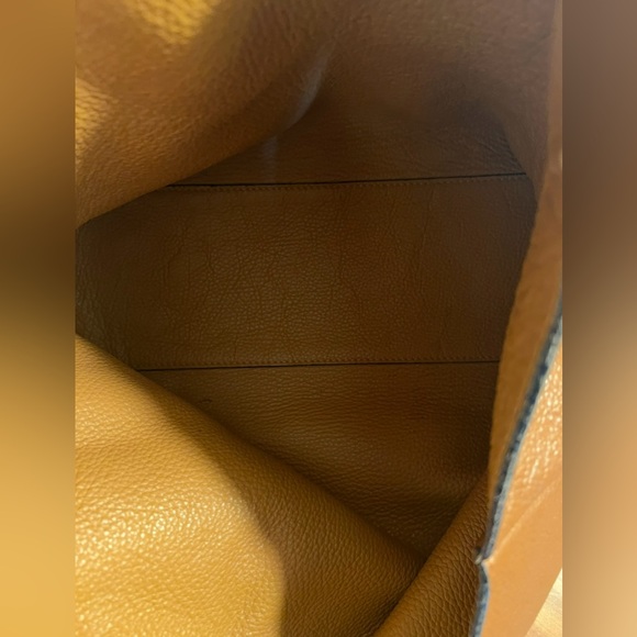 Persaman New York Genuine Leather Tote w/ Bow - Picture 11 of 12